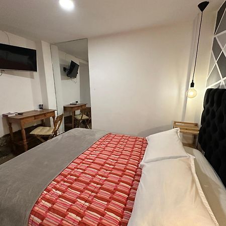 Blacky Hostel And Apartments (Adults Only) Куско Екстериор снимка