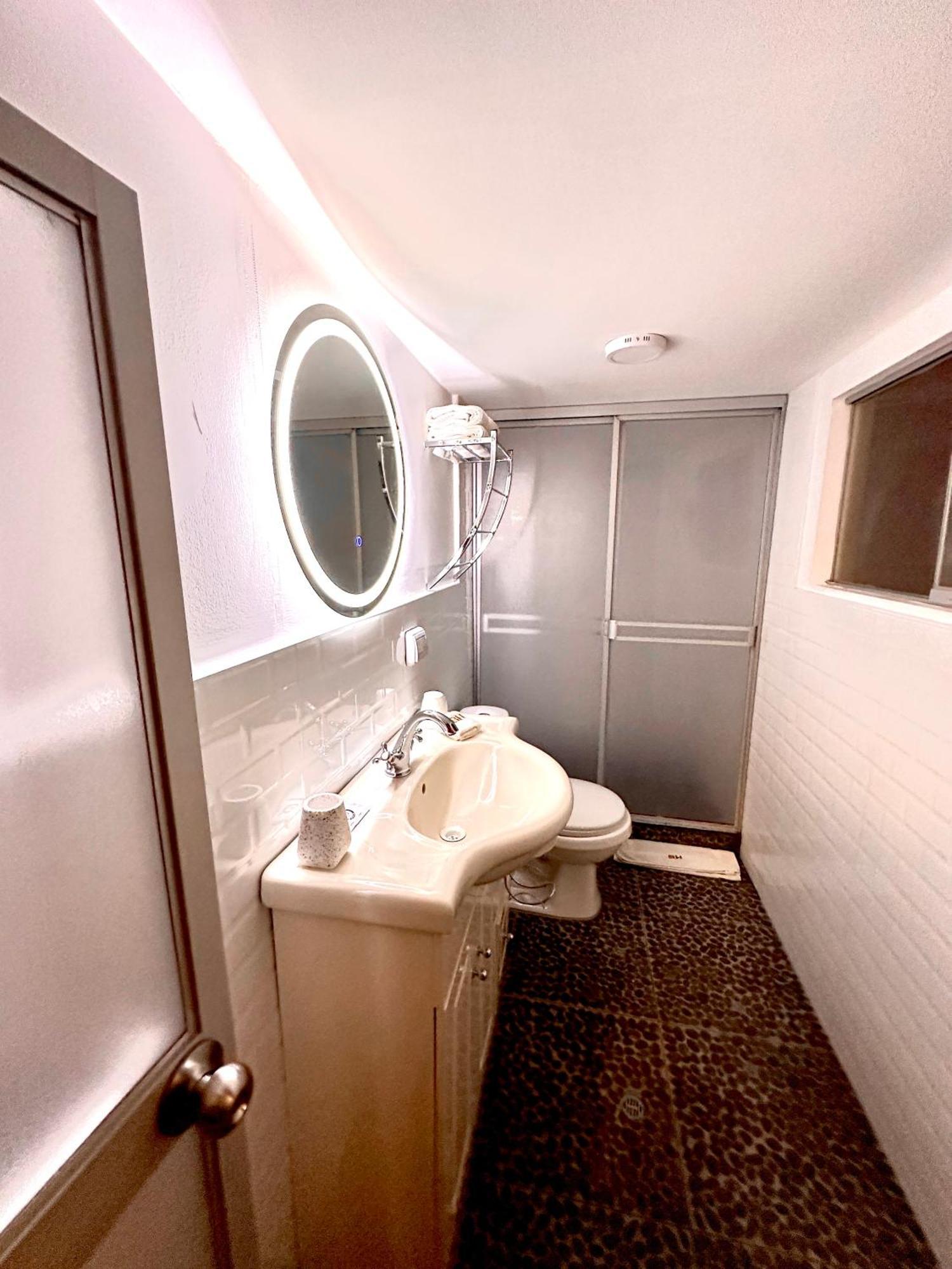 Blacky Hostel And Apartments (Adults Only) Куско Екстериор снимка