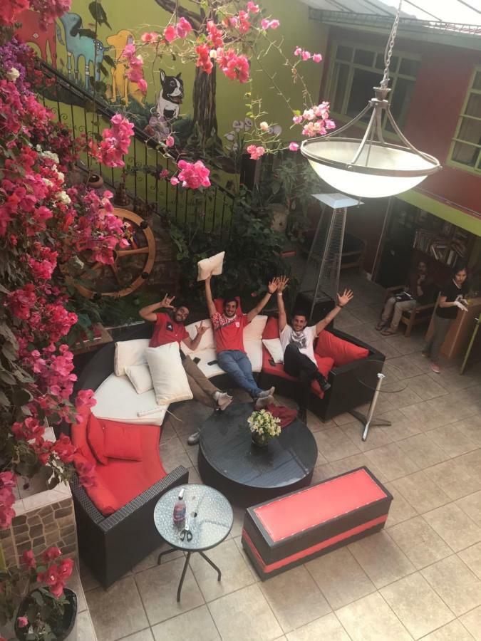 Blacky Hostel And Apartments (Adults Only) Куско Екстериор снимка